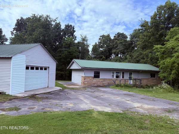 294 Highway 68 , Crossville, TN 38555