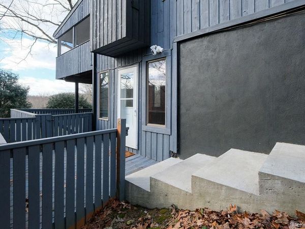 132 Woodland Drive , Pleasantville, NY 10570