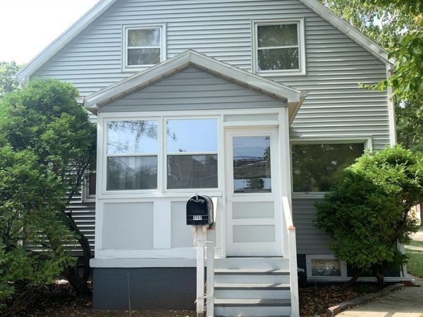 3747 S Arctic Ave, Saint Francis, WI 53235