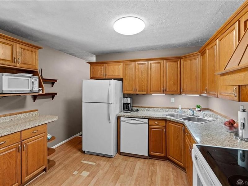 1969 Vermont Drive, Xenia, OH 45385 Photo 8