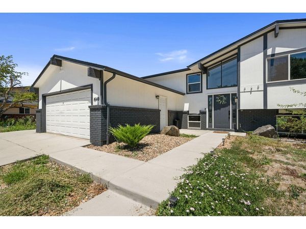 1640 Amherst Dr, Longmont, CO 80503