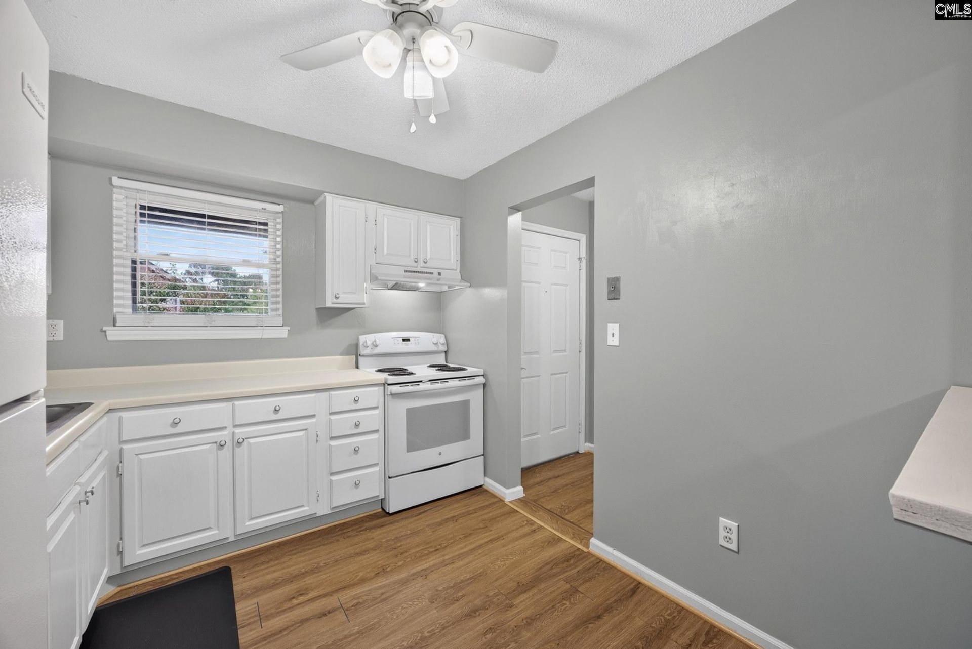 332 Edgewater Lane Photo 11