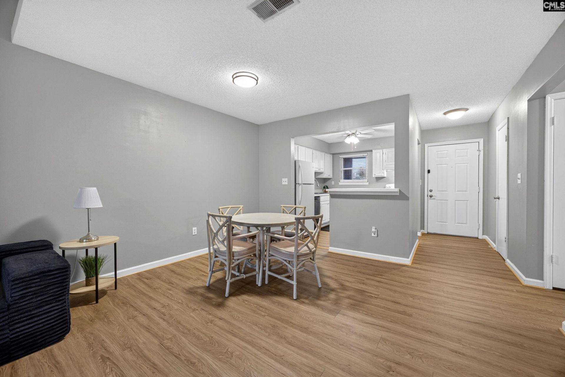 332 Edgewater Lane Photo 13