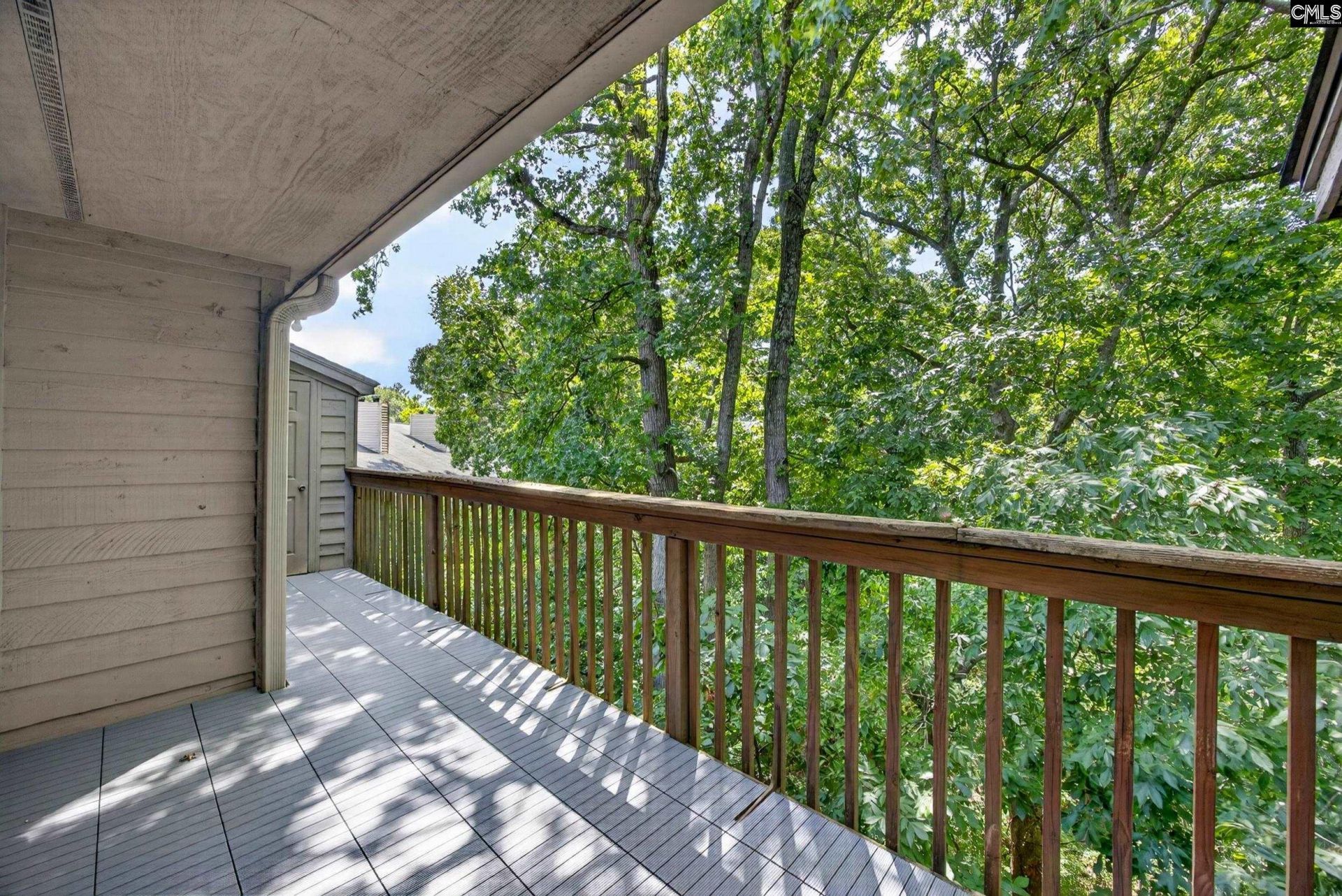 332 Edgewater Lane Photo 18