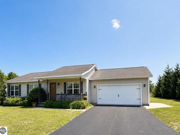 2387 Woodcock Lane, Traverse City, MI 49684