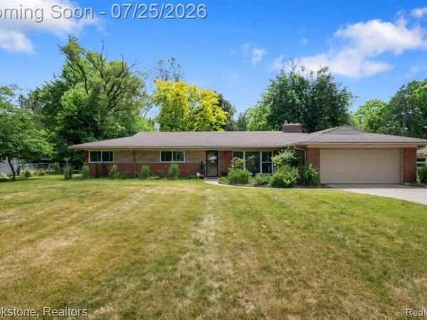 26095 Rangemore Street, Southfield, MI 48033