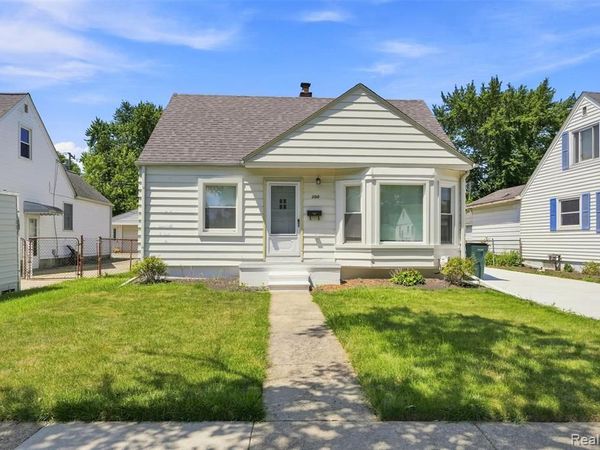 100 S Custer Avenue , Clawson, MI 48017