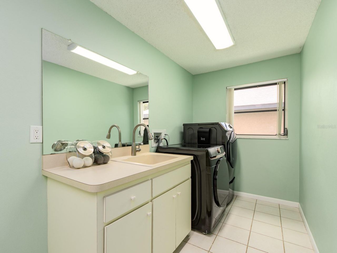 1612 Midnight Pass Way, Clearwater, FL 33765 Photo