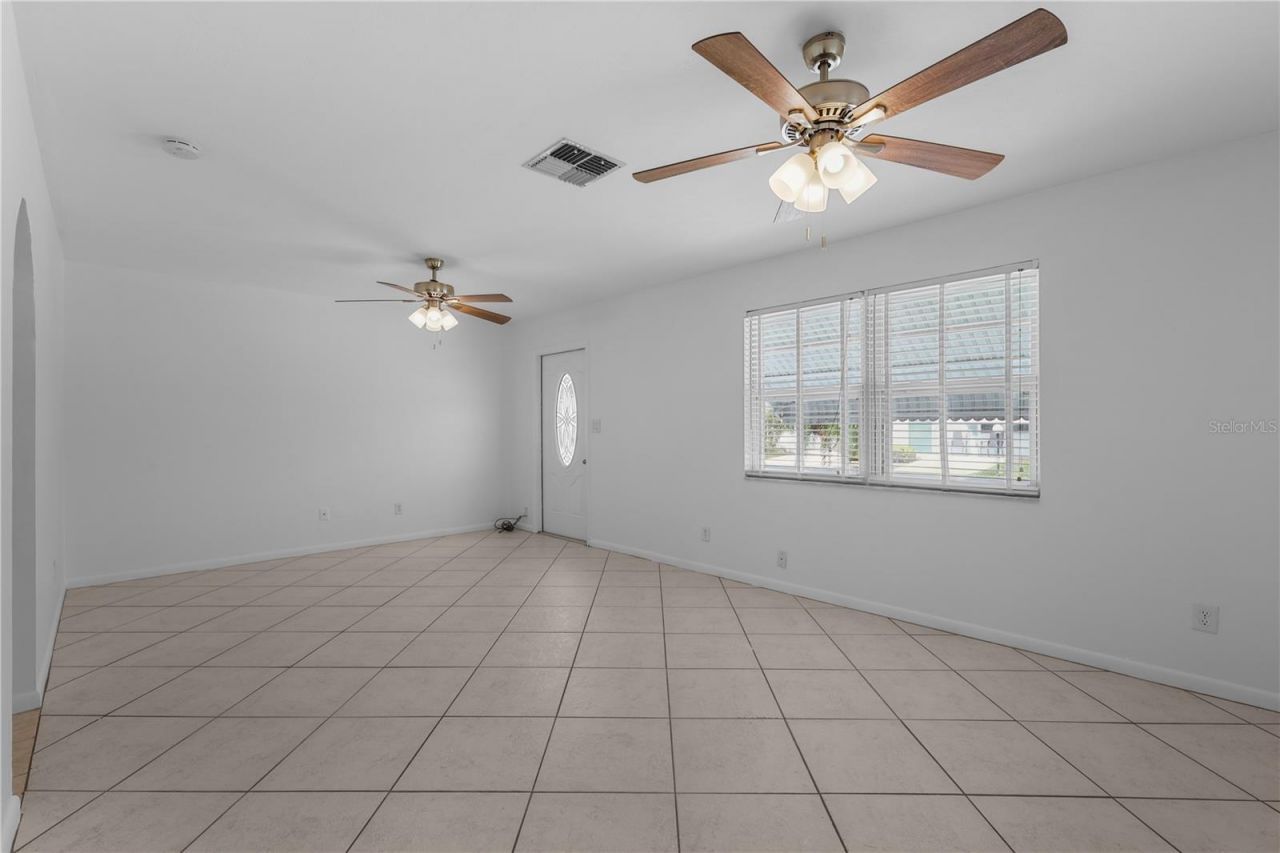 11 Desert Candle Circle , Lehigh Acres, FL 33936 Photo