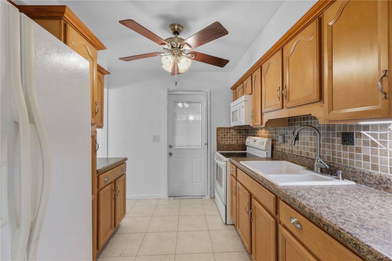 11 Desert Candle Circle , Lehigh Acres, FL 33936 Photo
