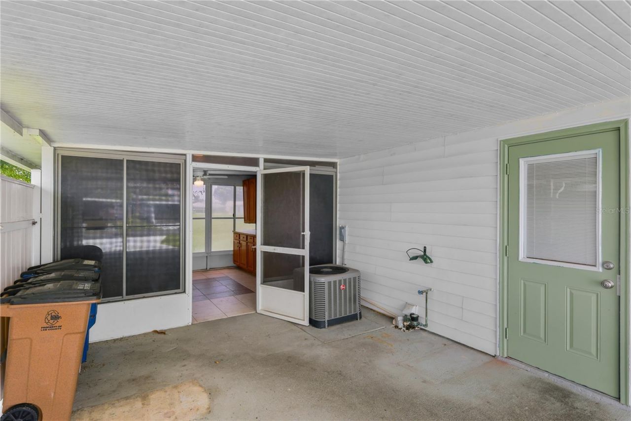 11 Desert Candle Circle , Lehigh Acres, FL 33936 Photo