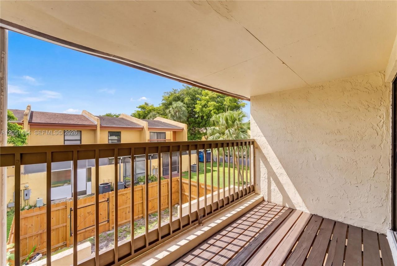 9260 NW 16th St, Unit #9260, Pembroke Pines, FL 33024 Photo