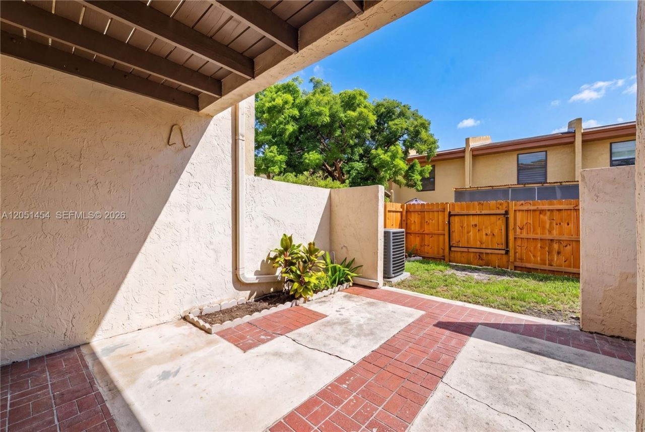 9260 NW 16th St, Unit #9260, Pembroke Pines, FL 33024 Photo