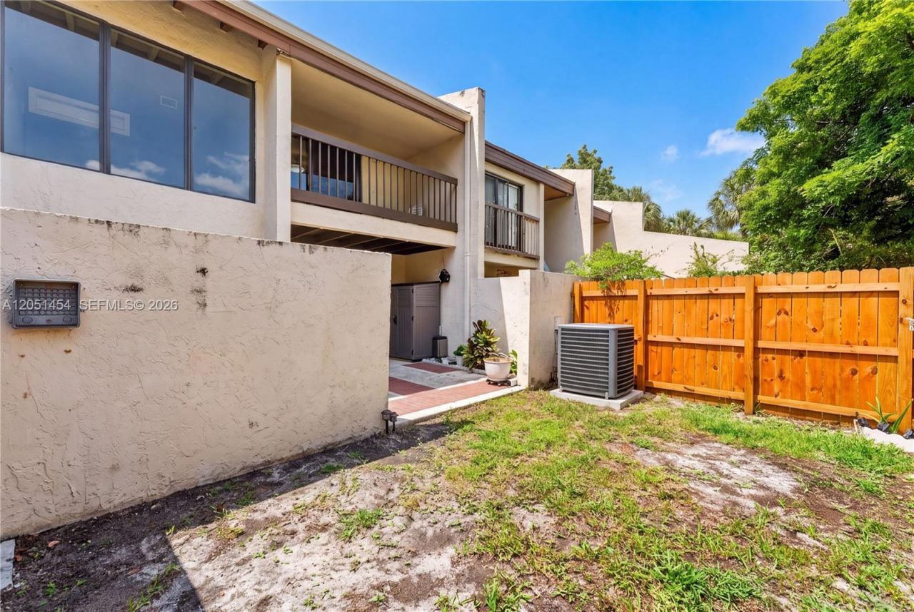 9260 NW 16th St, Unit #9260, Pembroke Pines, FL 33024 Photo