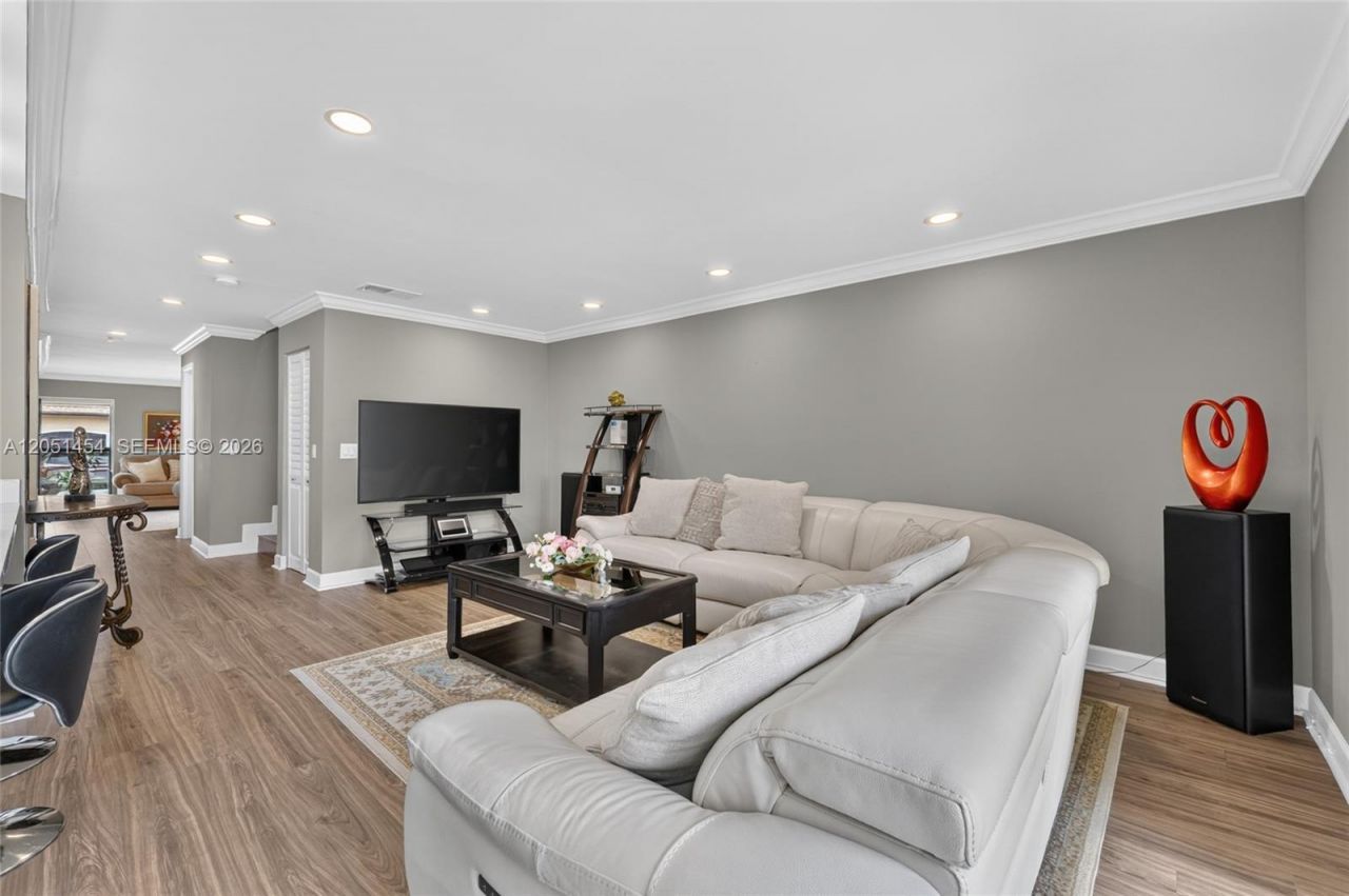 9260 NW 16th St, Unit #9260, Pembroke Pines, FL 33024 Photo