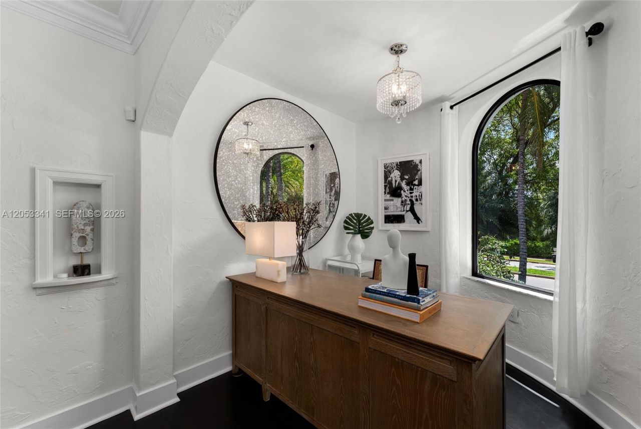 4430 Alton Rd , Miami Beach, FL 33140 Photo