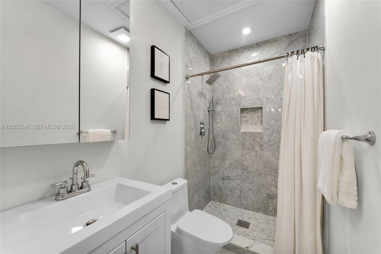 4430 Alton Rd , Miami Beach, FL 33140 Photo
