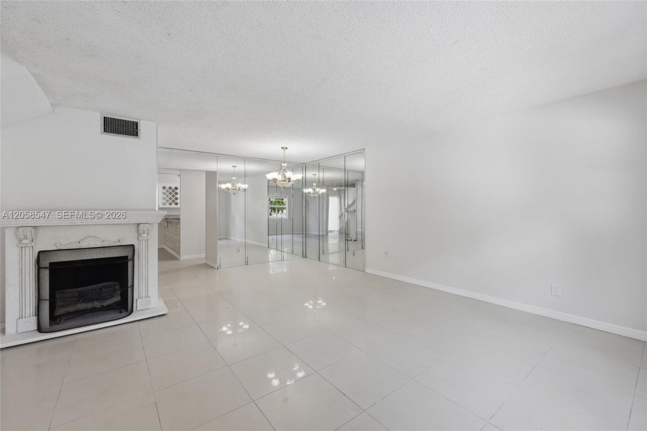6929 SW 38th St, Unit 2-L, Miramar, FL 33023 Photo