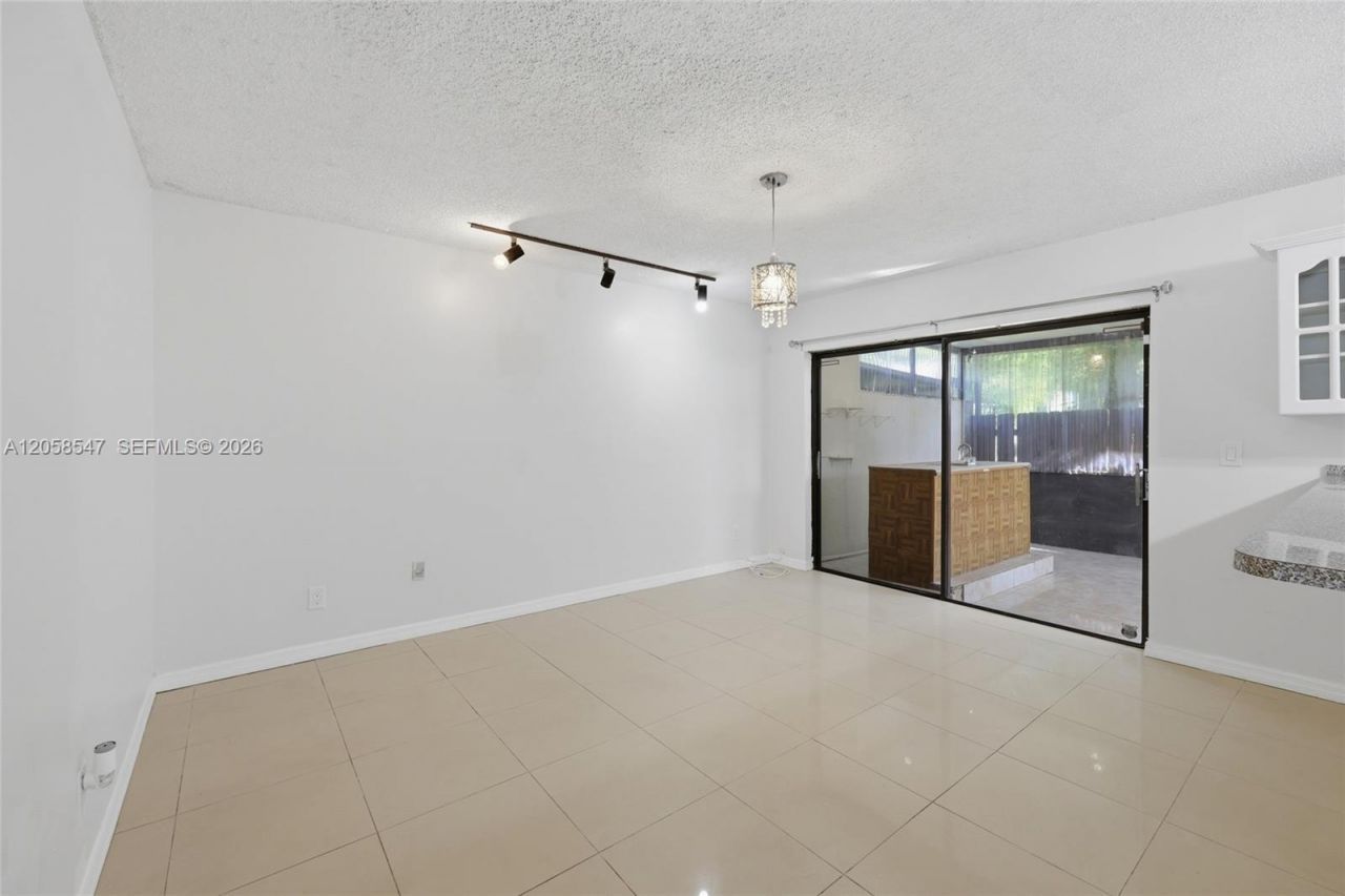 6929 SW 38th St, Unit 2-L, Miramar, FL 33023 Photo