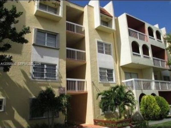 7720 Camino Real , Unit 107, Miami, FL 33143