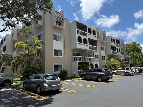 7720 Camino Real , Unit 107, Miami, FL 33143