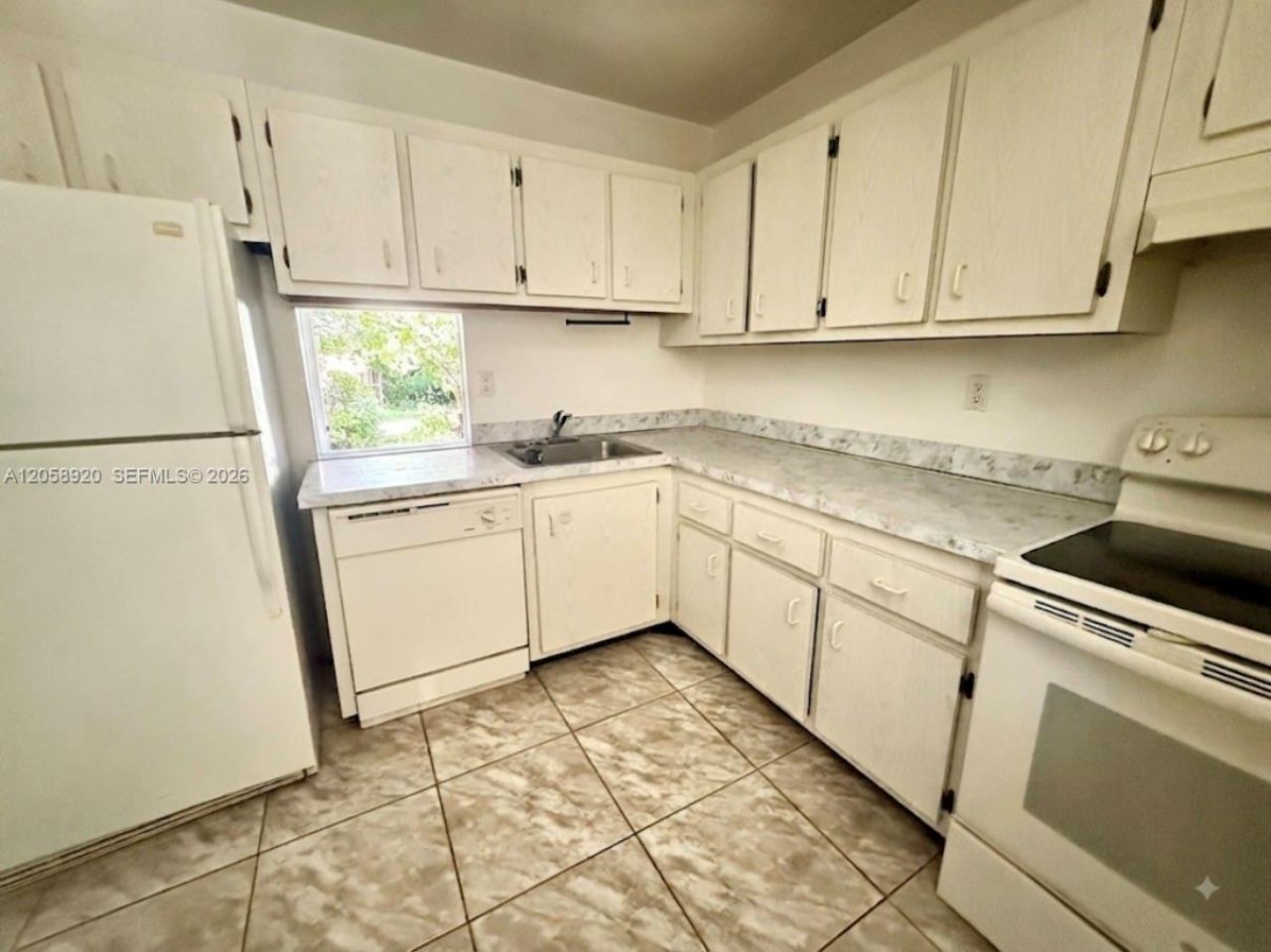 7720 Camino Real, Unit 107, Miami, FL 33143 Photo