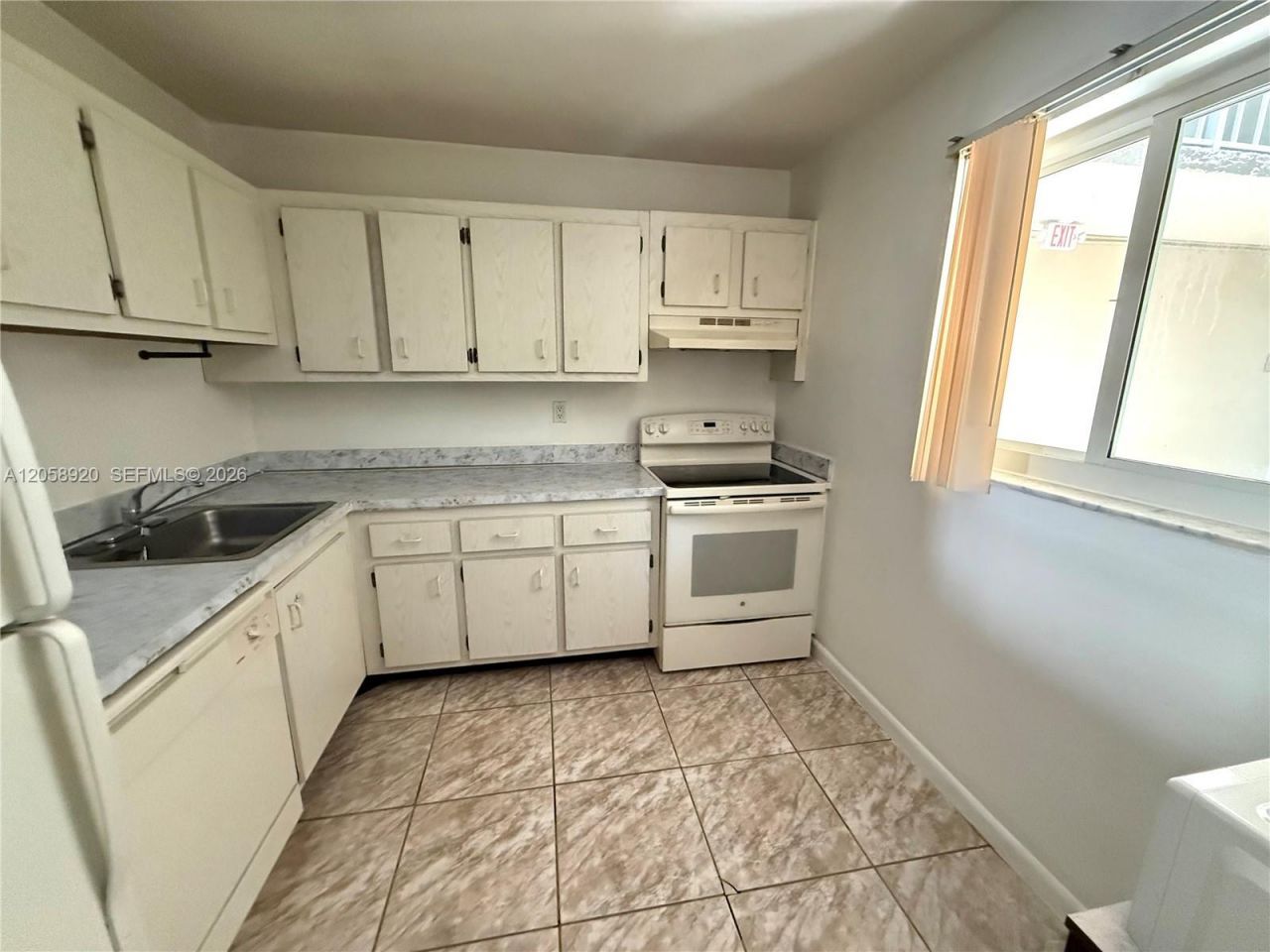 7720 Camino Real, Unit 107, Miami, FL 33143 Photo