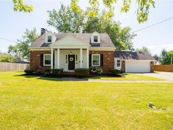 2454 Eggert Road , Tonawanda, NY 14150