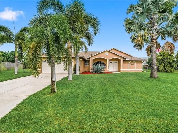1702 SE 11th AVE , CAPE CORAL, FL 33990