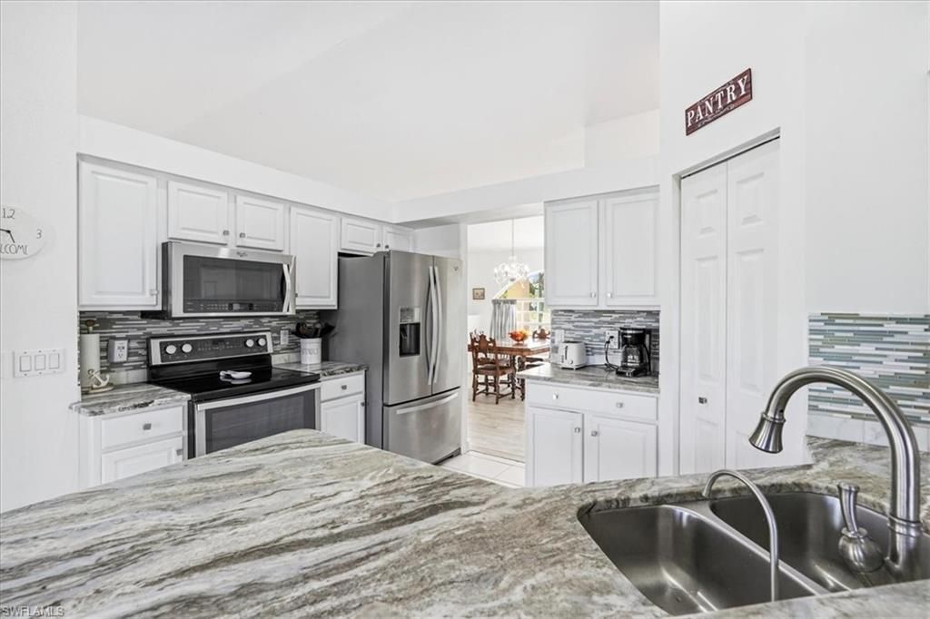 1702 SE 11th Ave, Cape Coral, FL 33990 Photo