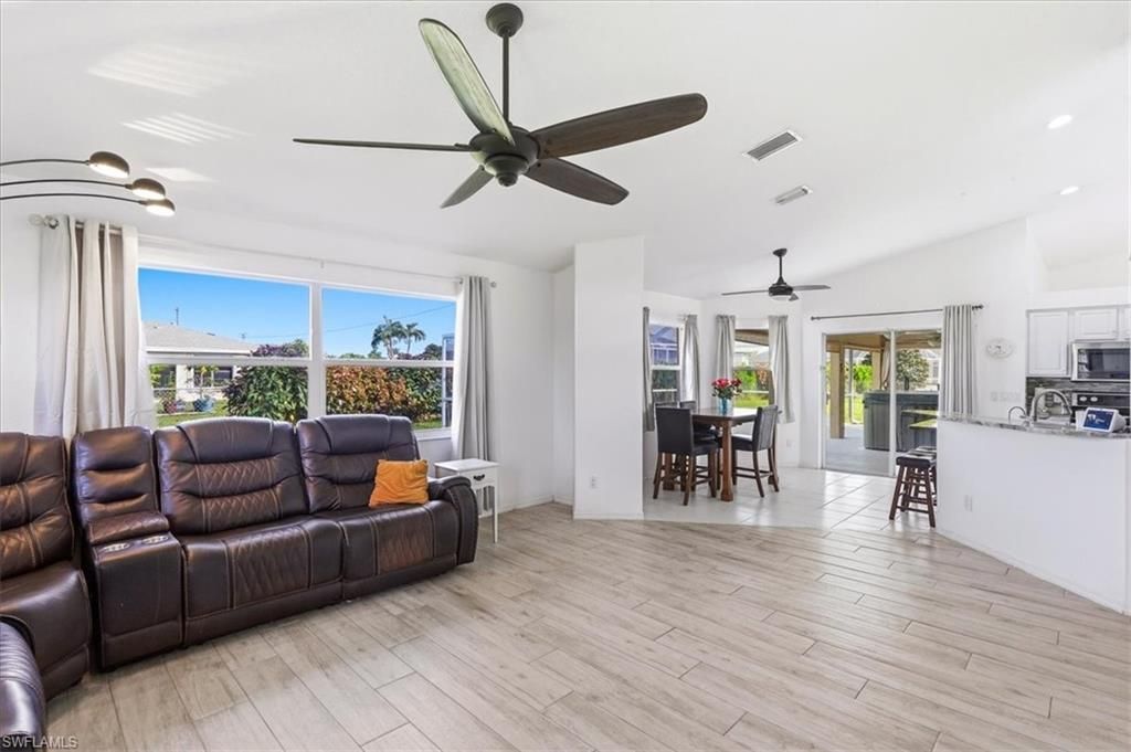 1702 SE 11th Ave, Cape Coral, FL 33990 Photo