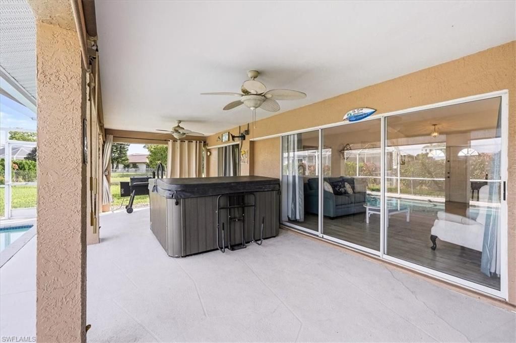 1702 SE 11th Ave, Cape Coral, FL 33990 Photo