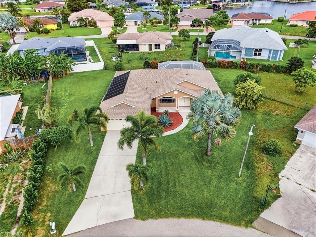 1702 SE 11th Ave, Cape Coral, FL 33990 Photo