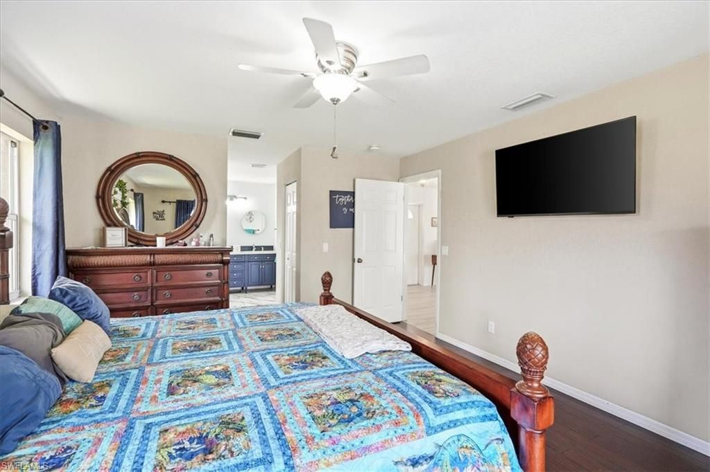 1702 SE 11th Ave, Cape Coral, FL 33990 Photo