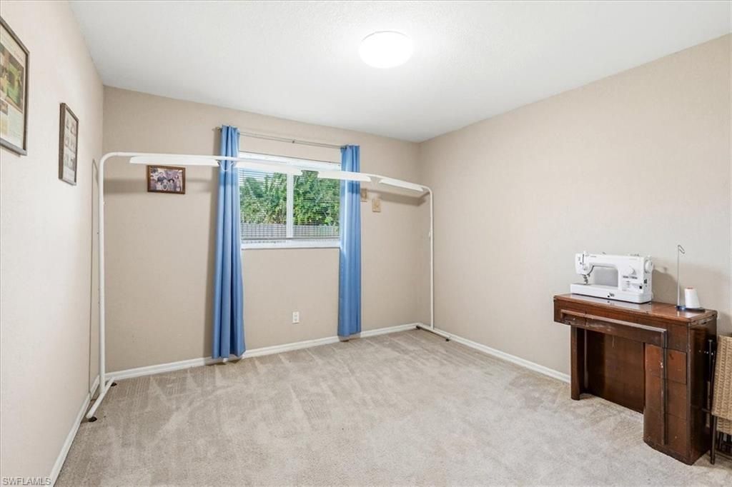 1702 SE 11th Ave, Cape Coral, FL 33990 Photo