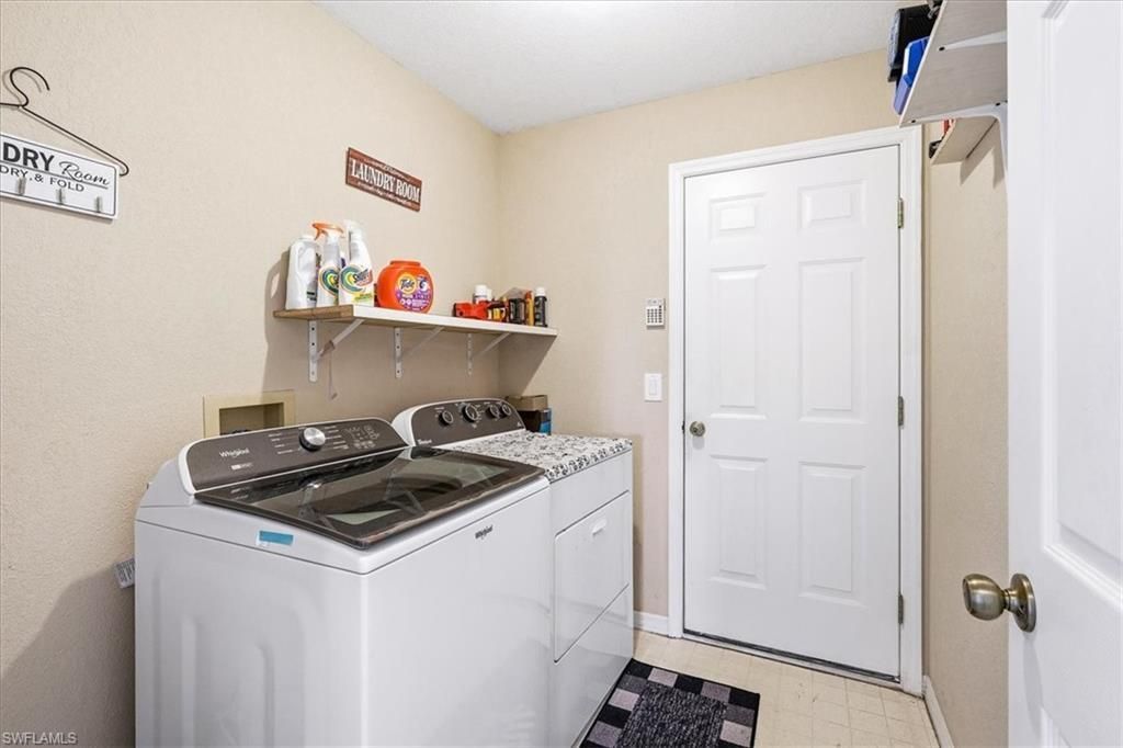 1702 SE 11th Ave, Cape Coral, FL 33990 Photo