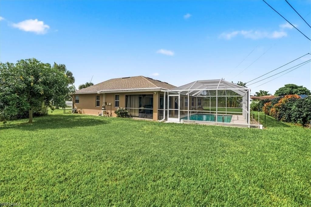 1702 SE 11th Ave, Cape Coral, FL 33990 Photo