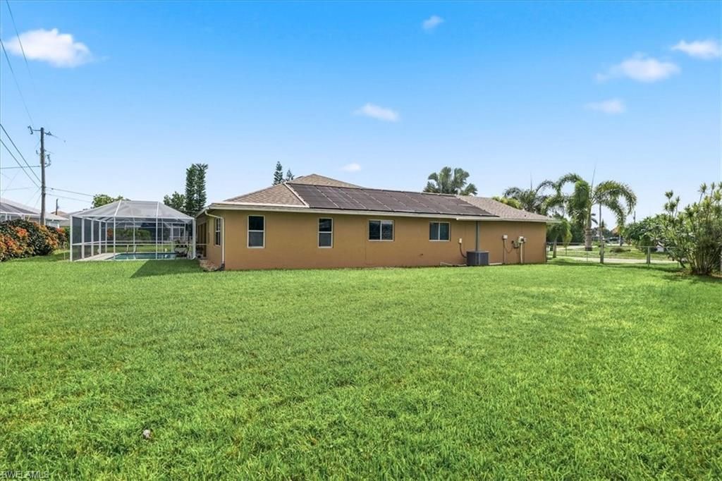 1702 SE 11th Ave, Cape Coral, FL 33990 Photo