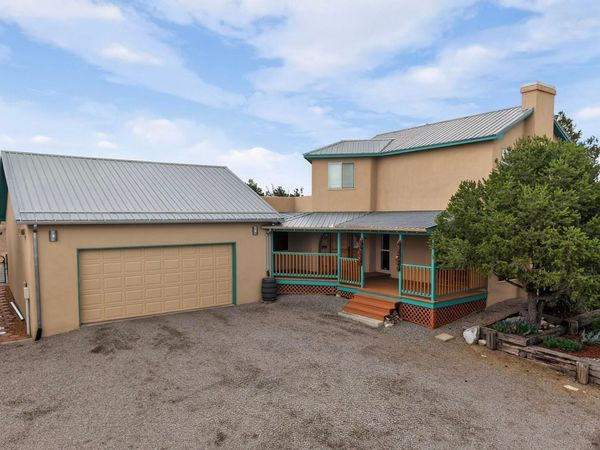 16 Abajo Court, Edgewood, NM 87015