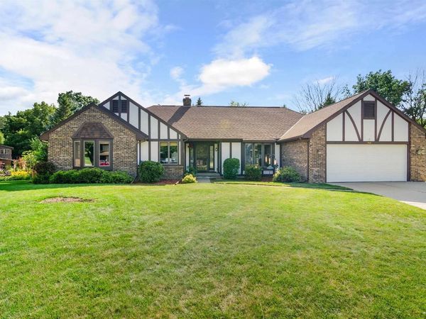 1421 HARBOR SPRINGS CIRCLE, Green Bay, WI 54311