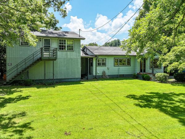 950 Middle Creek Road, Afton, TN 37616