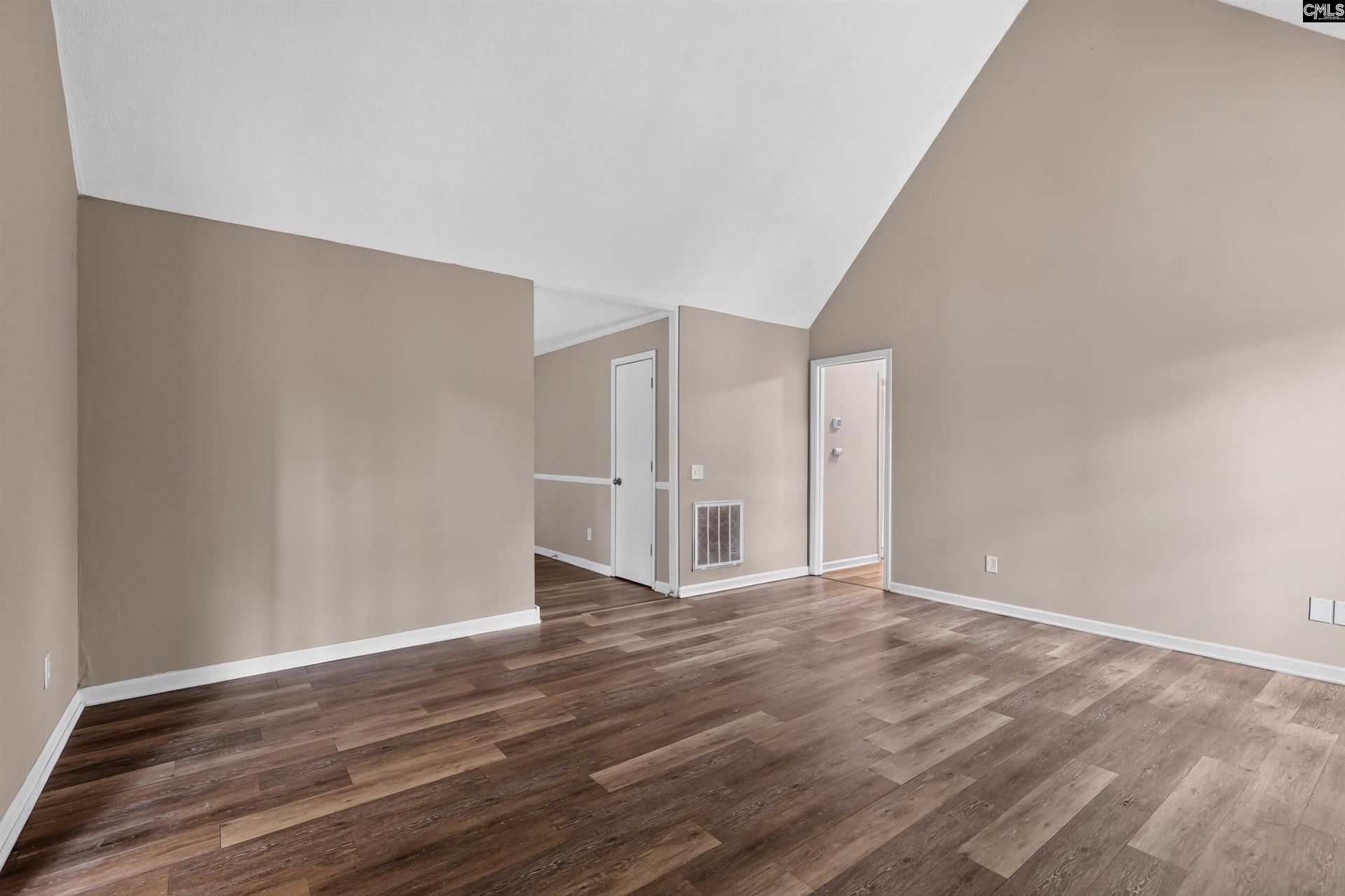 420 Sheridan Drive  Photo 13