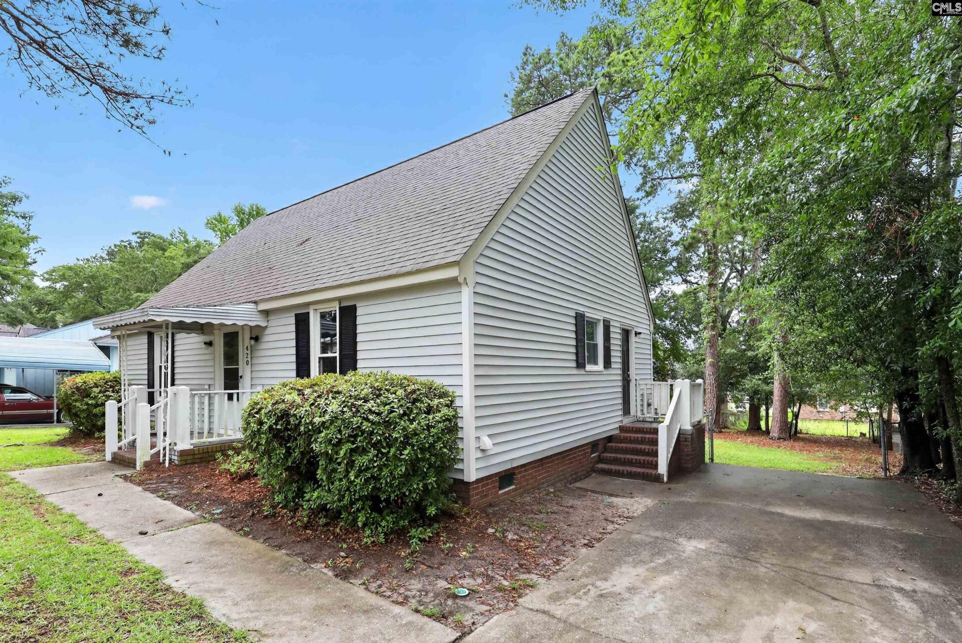 420 Sheridan Drive  Photo 4