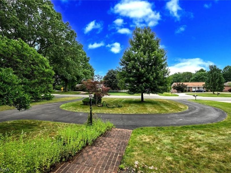 4605 Frazer Avenue NW, Canton, OH 44709 Photo 3