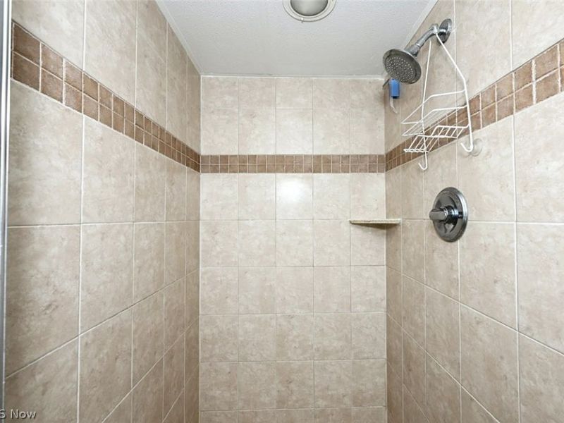 4605 Frazer Avenue NW, Canton, OH 44709 Photo 38