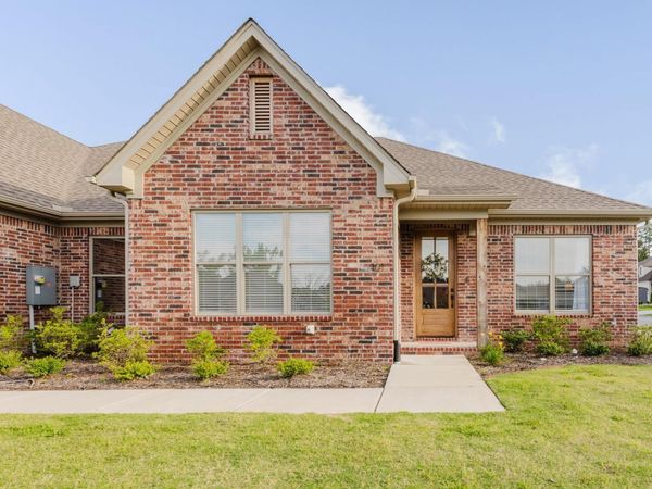 101 Edgewood Circle, Little Rock, AR 72223