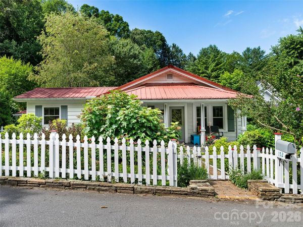 152 E Marshall Street , Waynesville, NC 28786