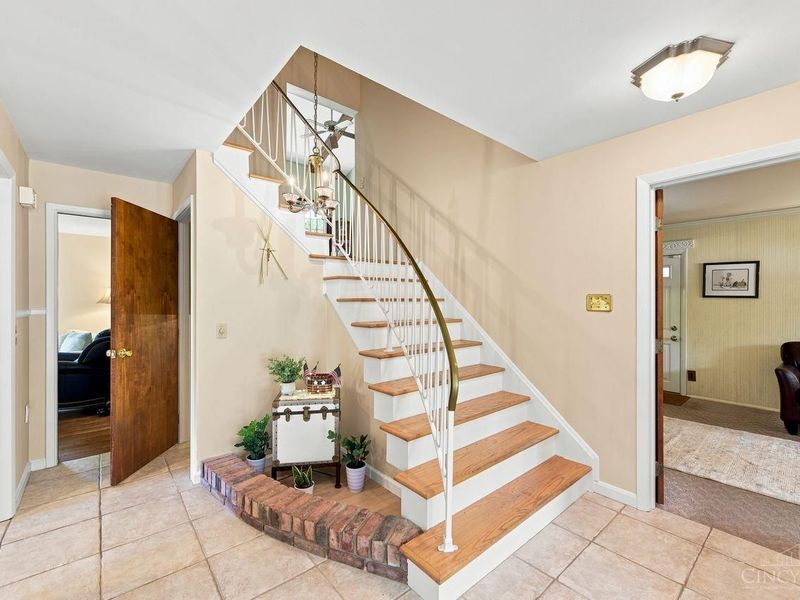 1163 Gleneagles Court, Delhi Twp, OH 45233 Photo 4