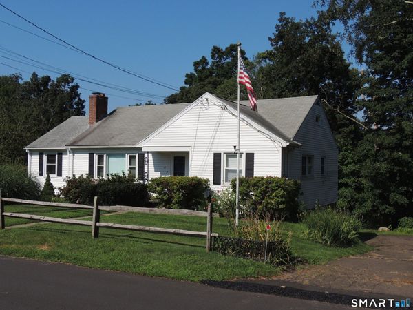 87 Hotchkiss Grove, Branford, CT 06405