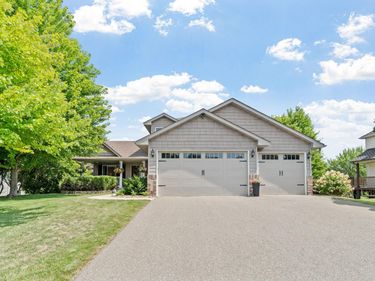 13012 Oakwood Drive, Rogers, MN 55374